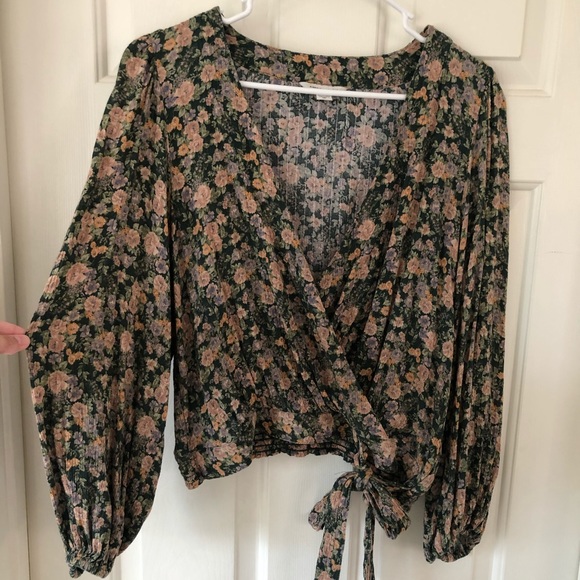 American Eagle Floral Blouse - Picture 2 of 6